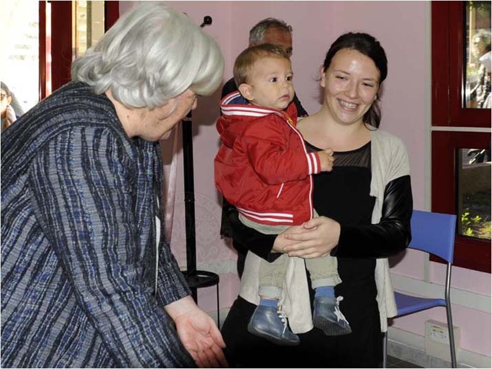 Maria Del Zompo con la studentessa Paola Varotto e suo figlio Daniel